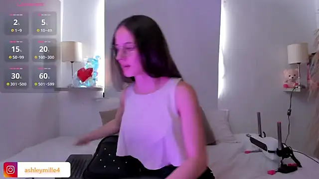  ashleymiller online show from February 27, 2025, 6:53 pm