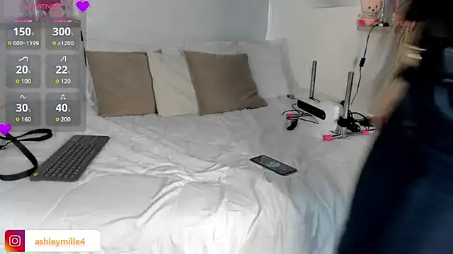  ashleymiller online show from March 5, 2025, 7:06 pm