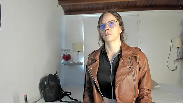  ashleymiller online show from March 17, 2025, 7:04 pm