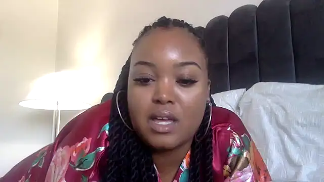Snapshot of itsprettyfee chatting on January 5, 2025, 9:03 pm itsprettyfee online show from January 5, 2025, 9:03 pm