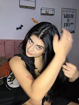 miakhalifaaa  online show from October 20, 2025, 8:53 pm