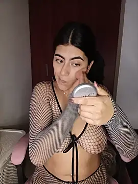 miakhalifaaa  online show from February 26, 2026, 10:20 pm