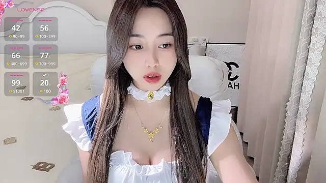 Caitlyn   online show from March 17, 2025, 2:12 pm