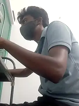 hot dark chocolate08 online show from March 14, 2025, 4:09 pm