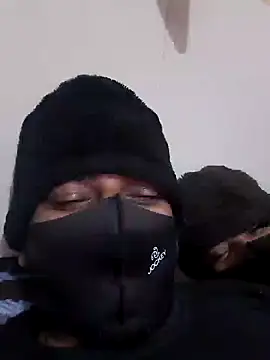 Snapshot of pinky801 chatting on December 20, 2024, 6:35 pm pinky801 online show from December 20, 2024, 6:35 pm