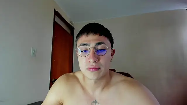 Leoknight online show from February 6, 2025, 8:56 pm