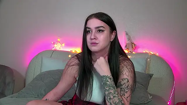 ChristinaMilton online show from January 10, 2025, 4:30 pm