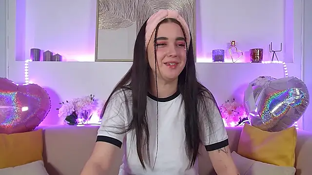 ChristinaMilton online show from February 13, 2025, 9:38 pm