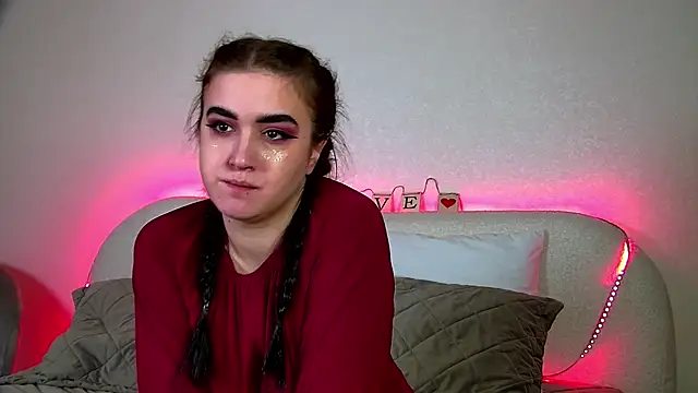 ChristinaMilton online show from February 17, 2025, 9:41 pm