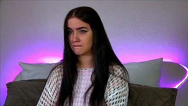 ChristinaMilton online show from February 24, 2025, 6:26 pm