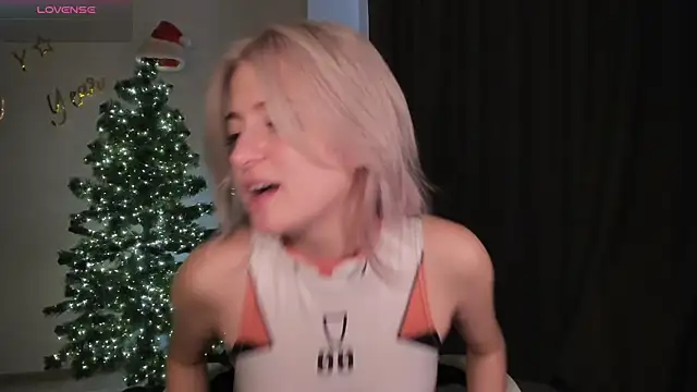 Lana Younes online show from December 11, 2024, 8:04 am