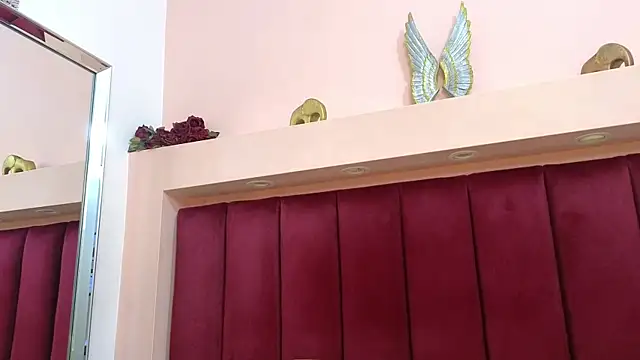 JESSYCORTES online show from January 8, 2025, 2:35 pm