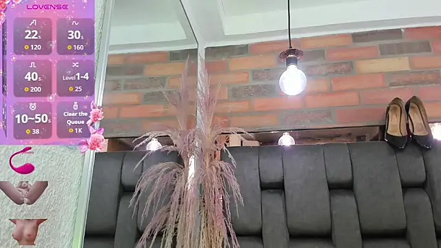 JESSYCORTES online show from February 3, 2026, 6:57 pm