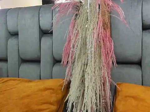 JESSYCORTES online show from March 31, 2026, 4:02 am