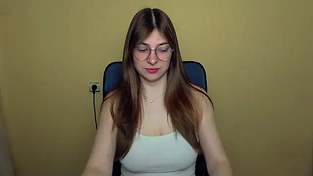 Luna Lush  online show from April 14, 2026, 7:36 am