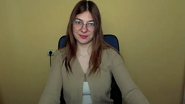 Snapshot of Luna_Lush_ chatting on May 5, 2026, 9:50 am Luna Lush online show from May 5, 2026, 9:50 am