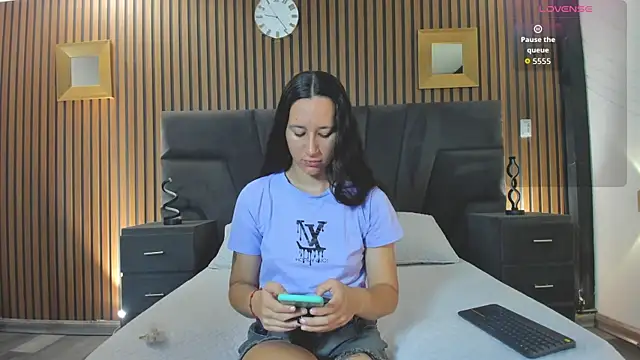 AmatistaLux  online show from November 5, 2025, 2:28 pm