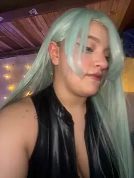 SophiaWeestt99 online show from November 3, 2025, 5:20 am