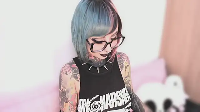 NikkiRamone online show from October 2, 2025, 10:28 pm