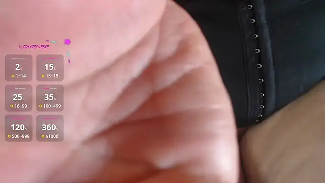 Victoria7777 online show from November 20, 2025, 11:32 am