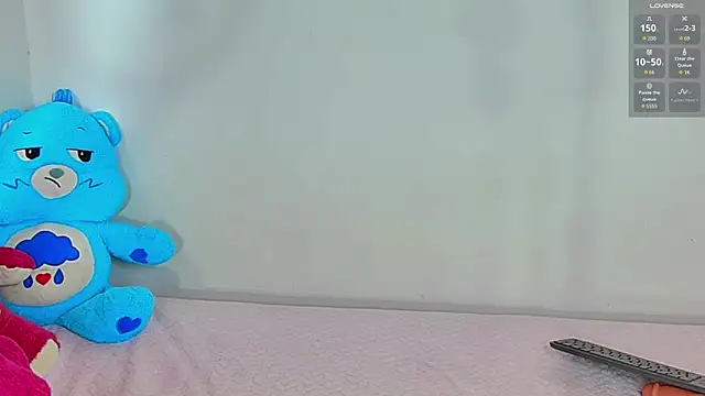 Anniecutte  online show from November 13, 2025, 3:55 pm