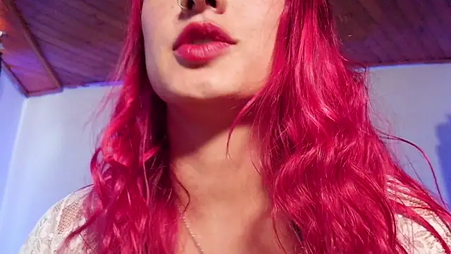 luccycollins  online show from February 26, 2026, 2:49 pm