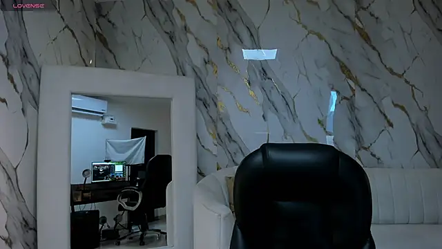 RebeccaHudson online show from March 6, 2026, 8:16 pm