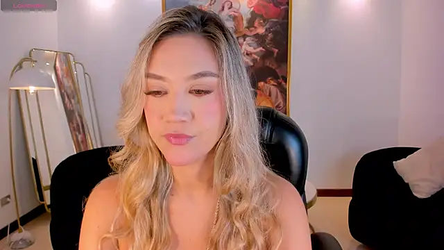 RebeccaHudson online show from July 23, 2026, 6:39 pm