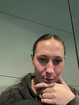 Snapshot of M1ssyk1ssy chatting on December 27, 2024, 5:16 pm M1ssyk1ssy online show from December 27, 2024, 5:16 pm