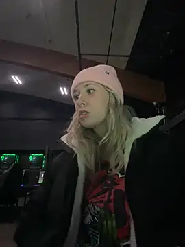 Snapshot of M1ssyk1ssy chatting on December 31, 2024, 1:15 am M1ssyk1ssy online show from December 31, 2024, 1:15 am