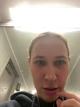 Snapshot of M1ssyk1ssy chatting on January 2, 2025, 3:40 pm M1ssyk1ssy online show from January 2, 2025, 3:40 pm