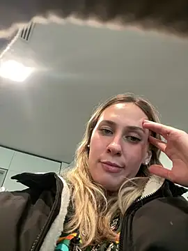 Snapshot of M1ssyk1ssy chatting on January 13, 2025, 8:37 pm M1ssyk1ssy online show from January 13, 2025, 8:37 pm