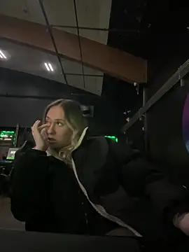 Snapshot of M1ssyk1ssy chatting on January 26, 2025, 1:09 am M1ssyk1ssy online show from January 26, 2025, 1:09 am