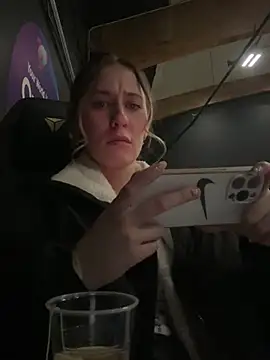 Snapshot of M1ssyk1ssy chatting on February 2, 2025, 10:28 pm M1ssyk1ssy online show from February 2, 2025, 10:28 pm