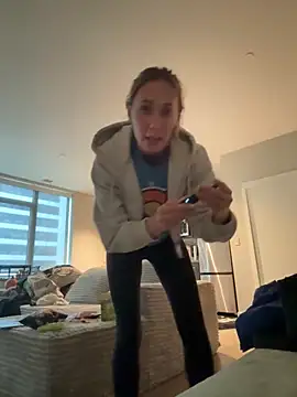 Snapshot of M1ssyk1ssy chatting on November 7, 2025, 10:10 pm M1ssyk1ssy online show from November 7, 2025, 10:10 pm