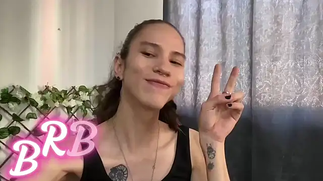 vodkadelulo online show from March 13, 2026, 2:29 am