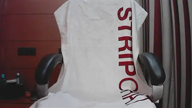 collage hoty online show from January 9, 2026, 2:47 am