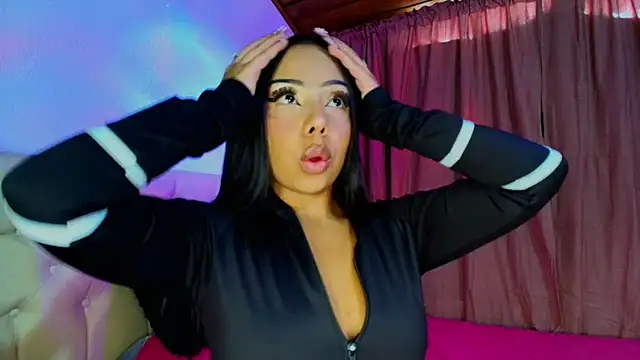 DafneMillers online show from January 28, 2025, 6:49 pm