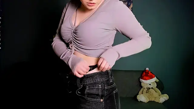 nikole kitt online show from January 20, 2025, 8:07 pm