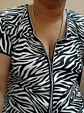 Snapshot of gaurika18 chatting on March 3, 2025, 1:10 am gaurika18 online show from March 3, 2025, 1:10 am