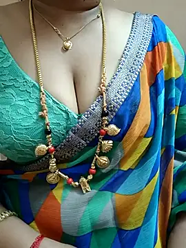 Snapshot of gaurika18 chatting on March 7, 2025, 4:44 pm gaurika18 online show from March 7, 2025, 4:44 pm