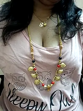 Snapshot of gaurika18 chatting on March 9, 2025, 6:11 pm gaurika18 online show from March 9, 2025, 6:11 pm