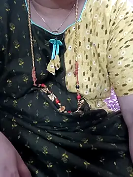 Snapshot of gaurika18 chatting on March 11, 2025, 7:47 pm gaurika18 online show from March 11, 2025, 7:47 pm