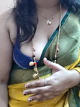 Snapshot of gaurika18 chatting on March 21, 2025, 5:02 pm gaurika18 online show from March 21, 2025, 5:02 pm