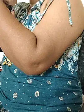 Snapshot of gaurika18 chatting on November 14, 2025, 1:21 pm gaurika18 online show from November 14, 2025, 1:21 pm