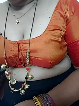 Snapshot of gaurika18 chatting on December 2, 2025, 3:34 am gaurika18 online show from December 2, 2025, 3:34 am