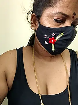 gaurika18 online show from April 26, 2026, 2:20 am