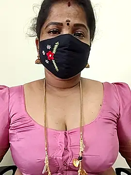 Snapshot of gaurika18 chatting on May 9, 2026, 10:09 am gaurika18 online show from May 9, 2026, 10:09 am