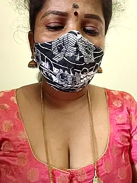Snapshot of gaurika18 chatting on May 13, 2026, 6:00 am gaurika18 online show from May 13, 2026, 6:00 am