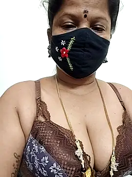 Snapshot of gaurika18 chatting on May 14, 2026, 11:33 pm gaurika18 online show from May 14, 2026, 11:33 pm